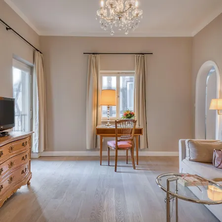 Hotel Eisenhut 4*