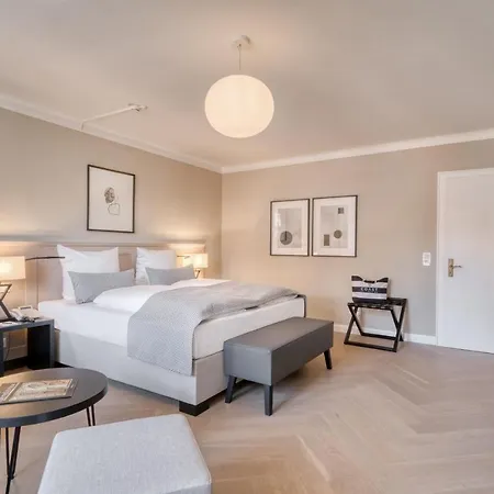 Eisenhut Hotel 4*