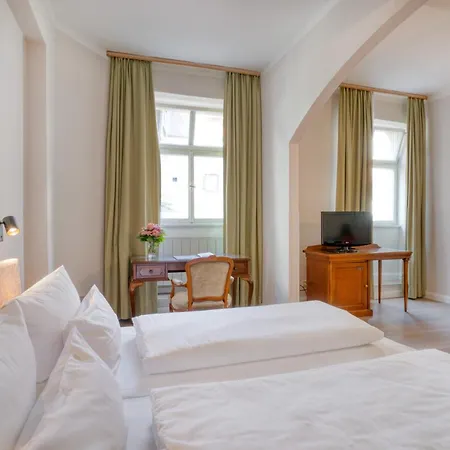 Eisenhut Hotell 4*